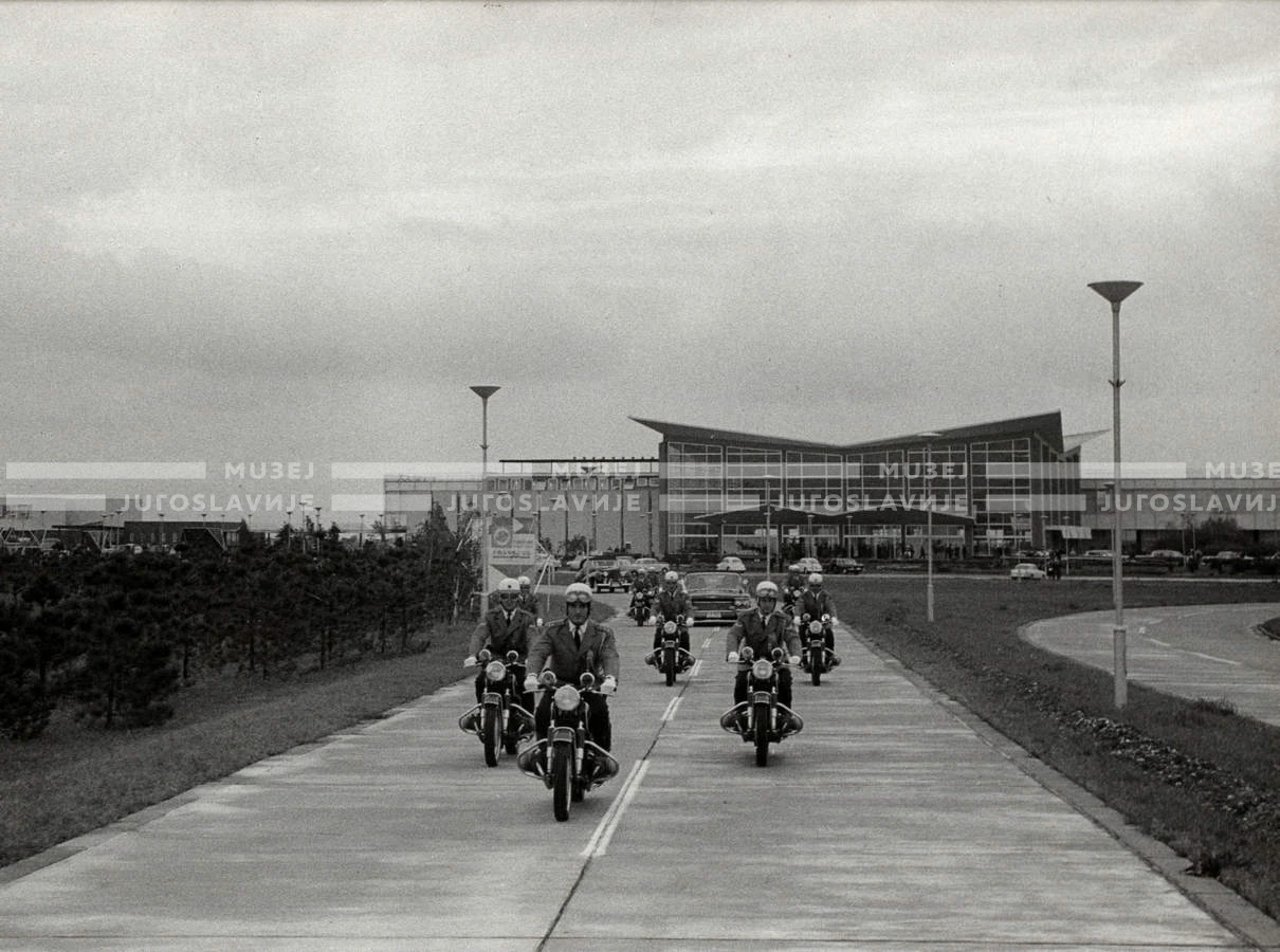 1964_252_099