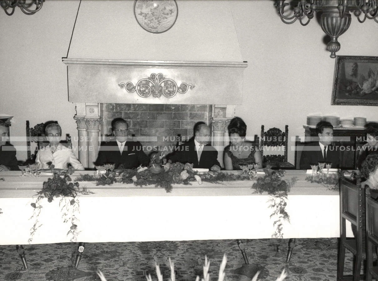 1964_252_061