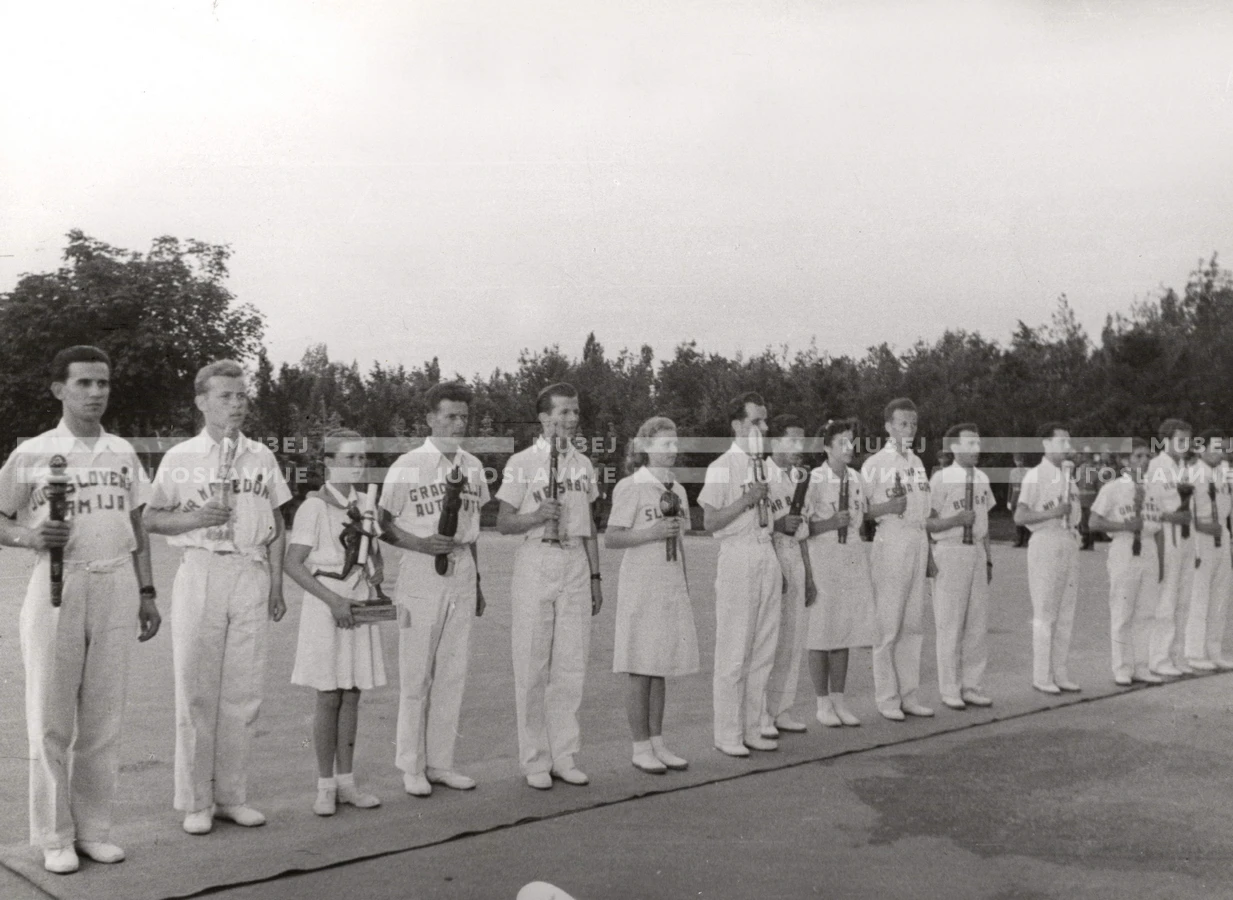 1949_003_092