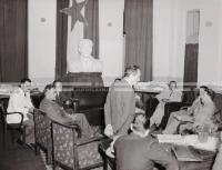 1949_004_044