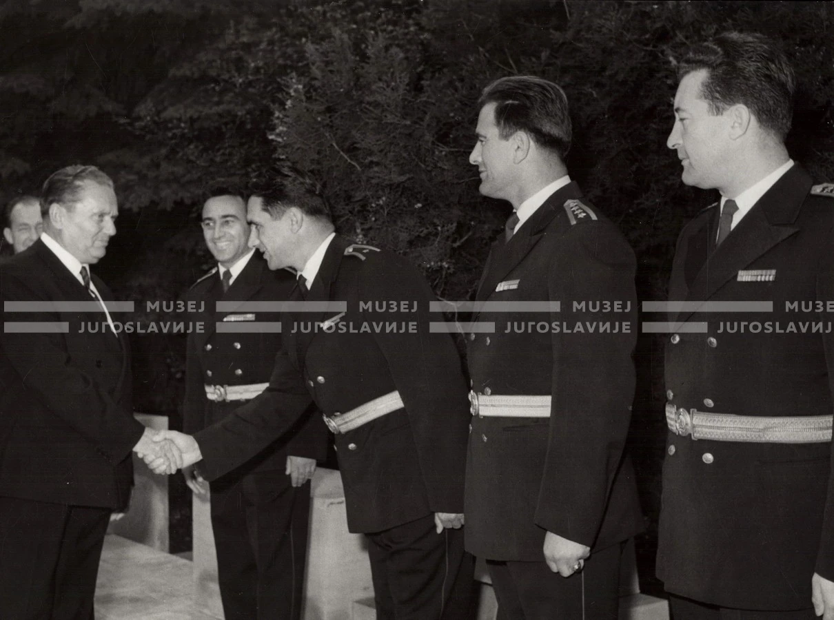 1961_168_002