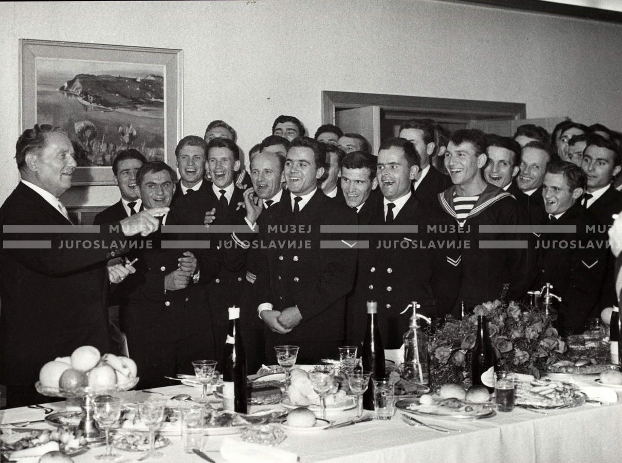 1961_166_121