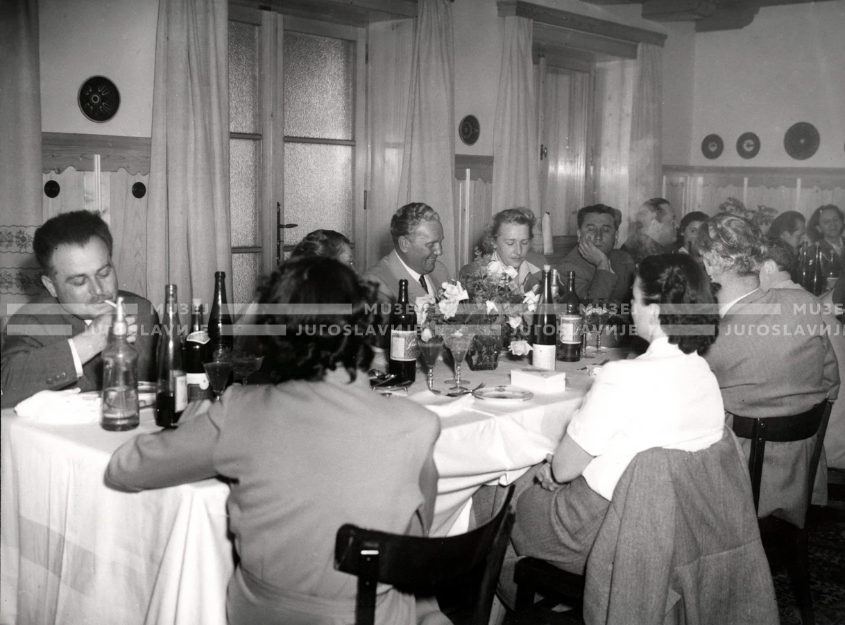1952_013_101