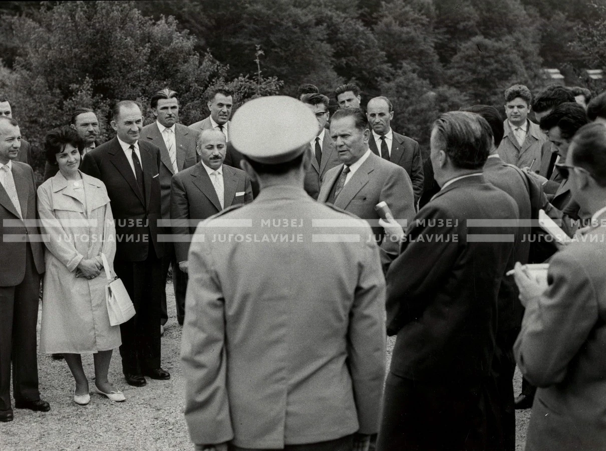 1961_169_083