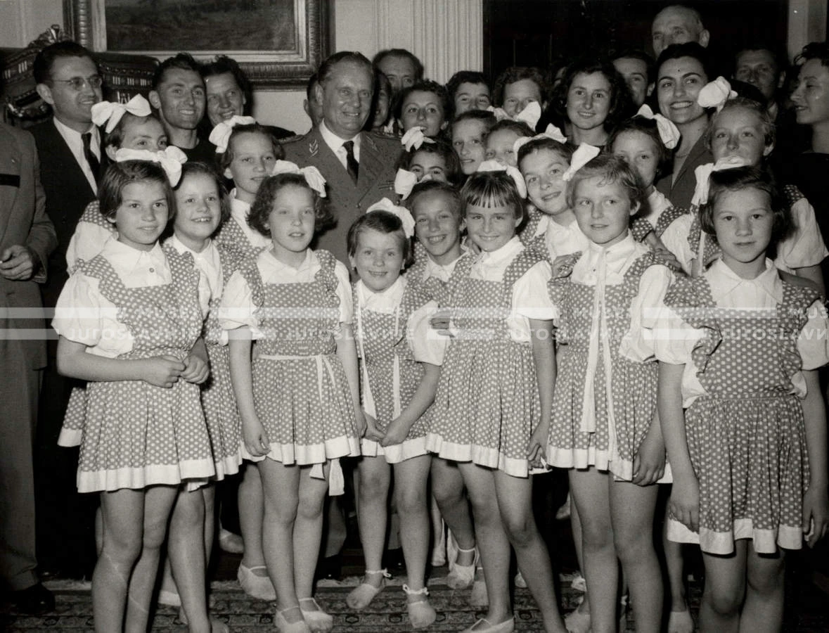 1954_028_113