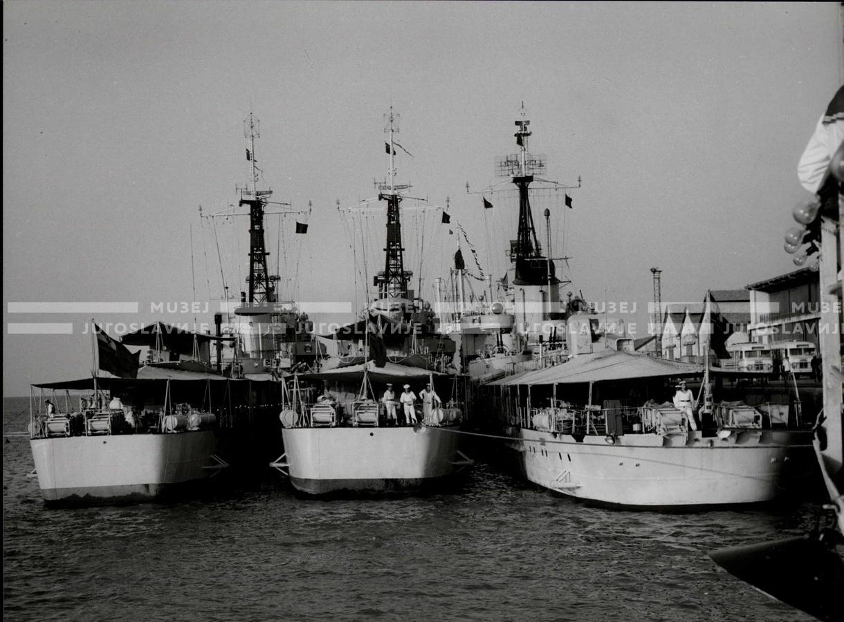 1961_158_090