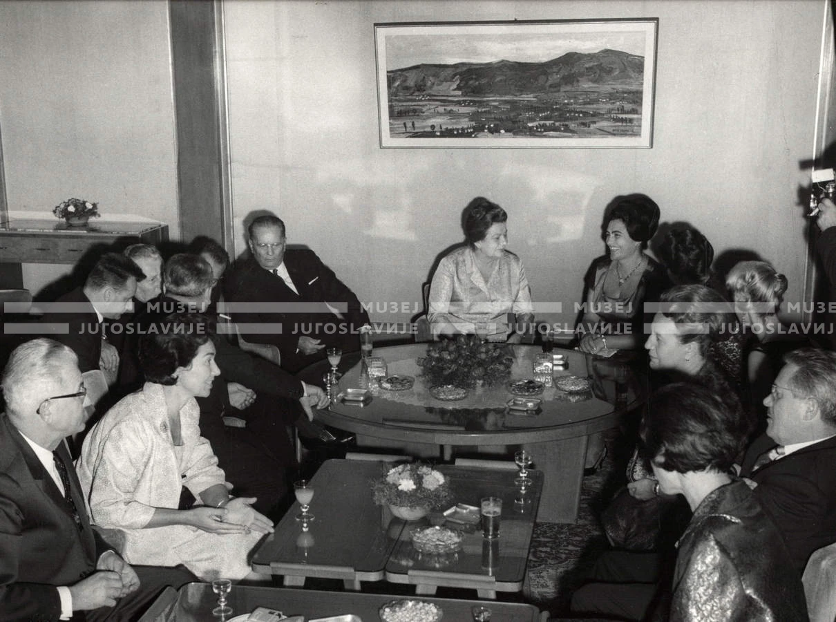 1964_252_182