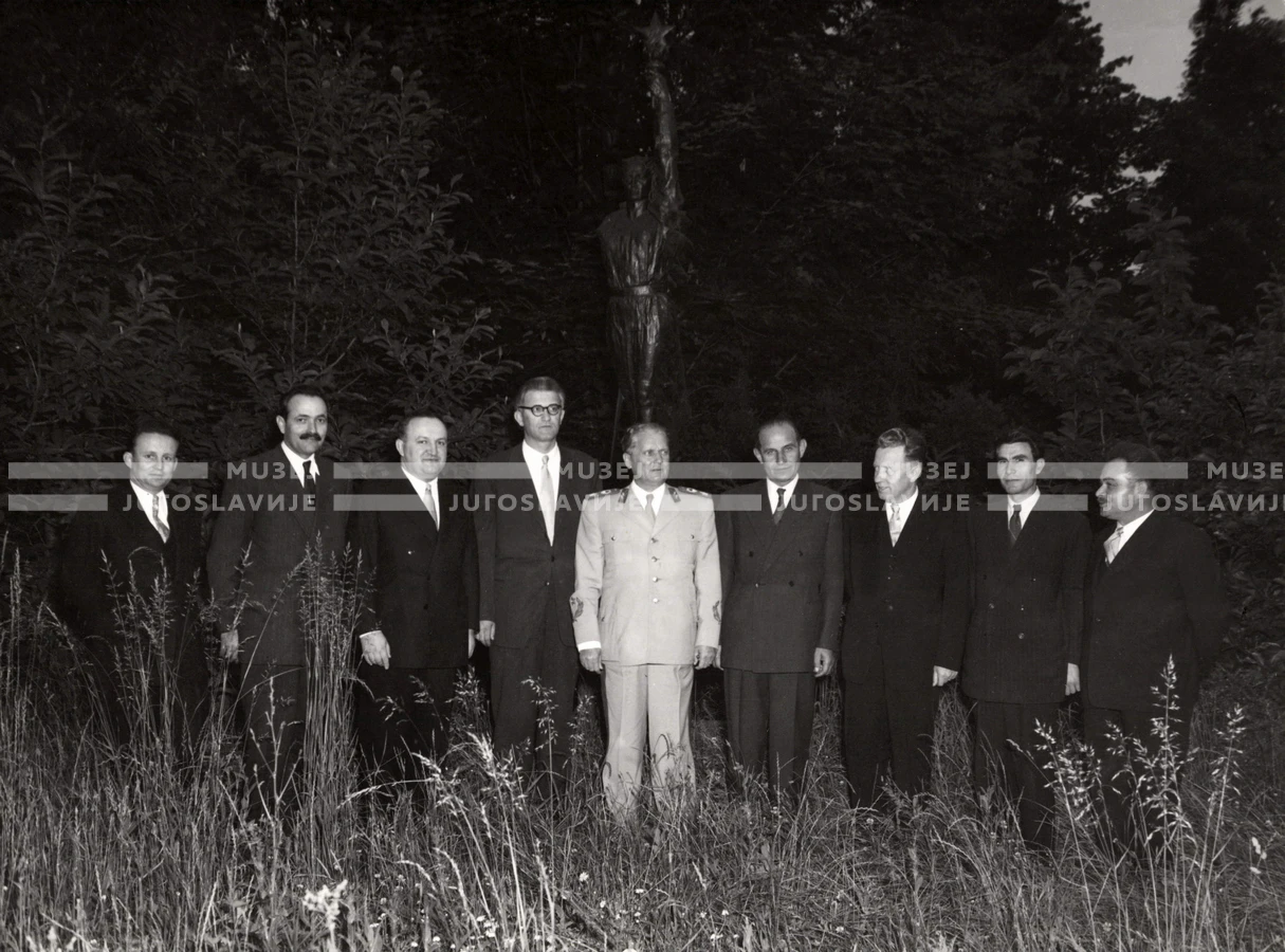 1952_014_071