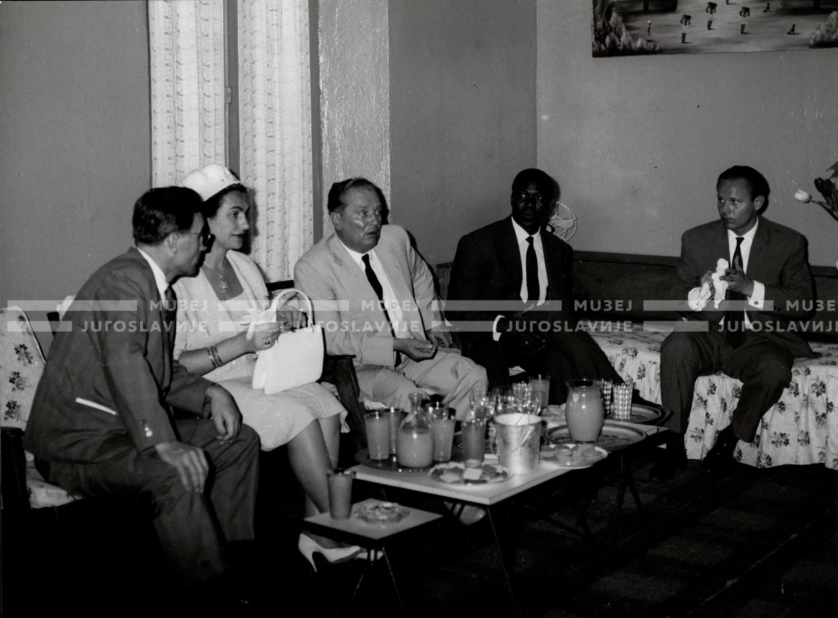 1961_158_037