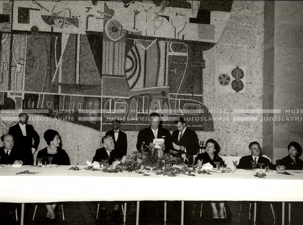 1964_252_116