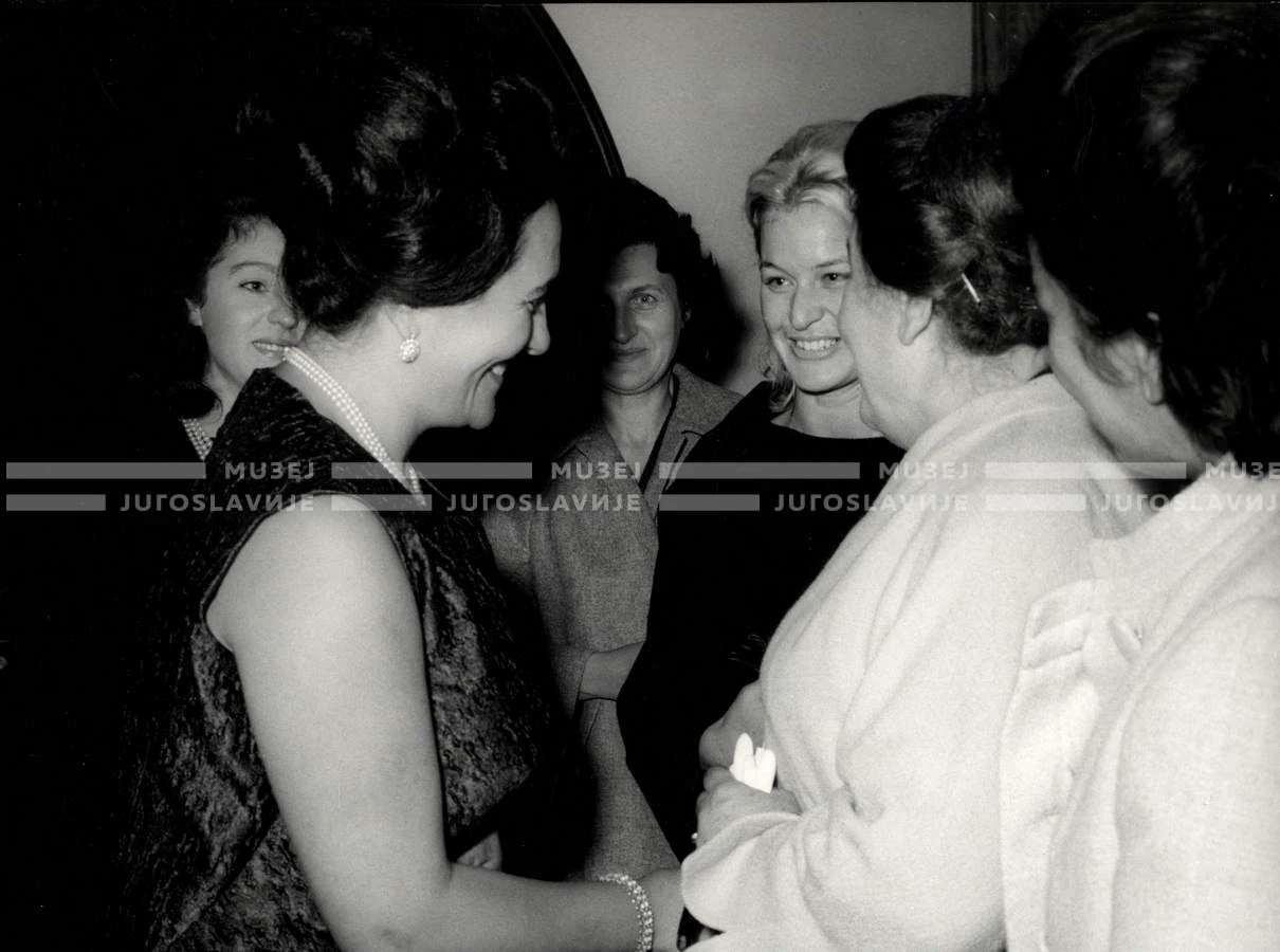 1964_252_128
