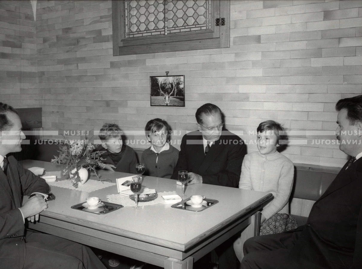 1964_252_188