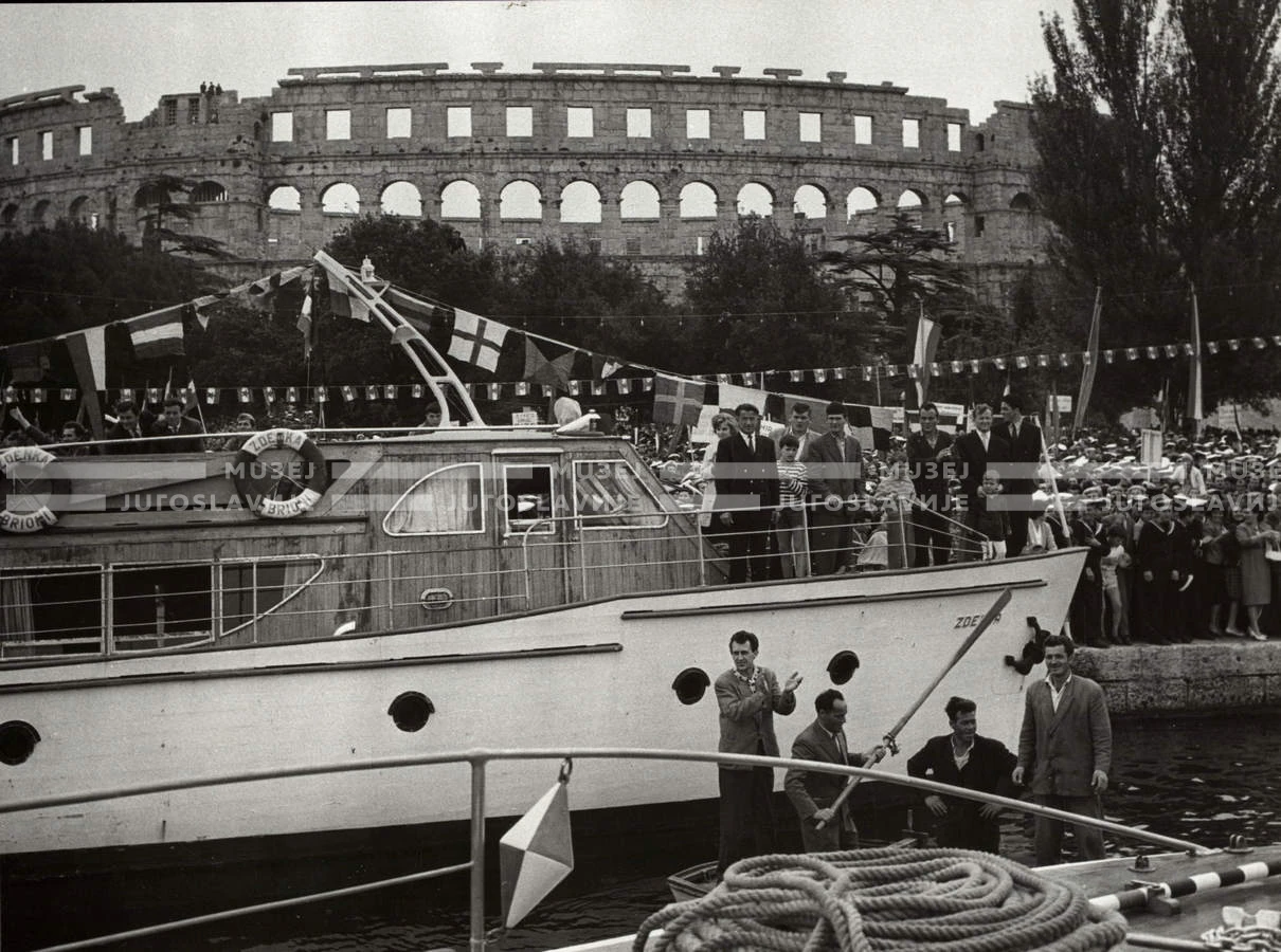 1961_166_100