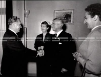 1954_028_021