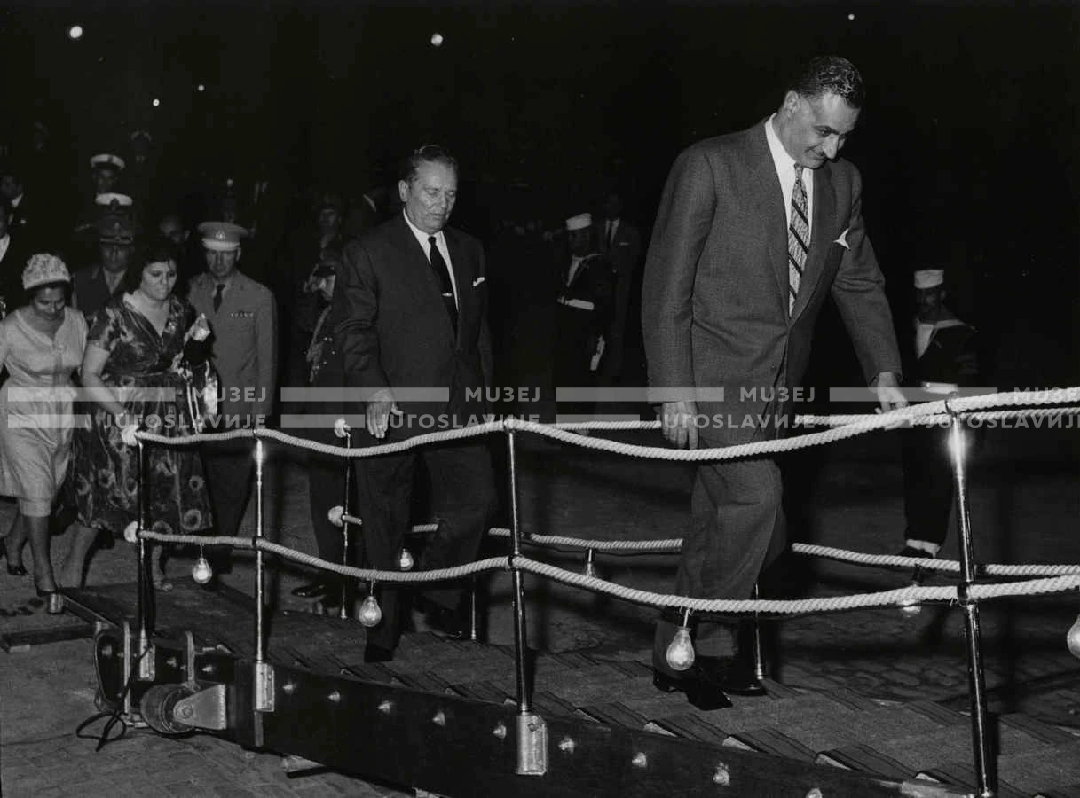 1961_165_135