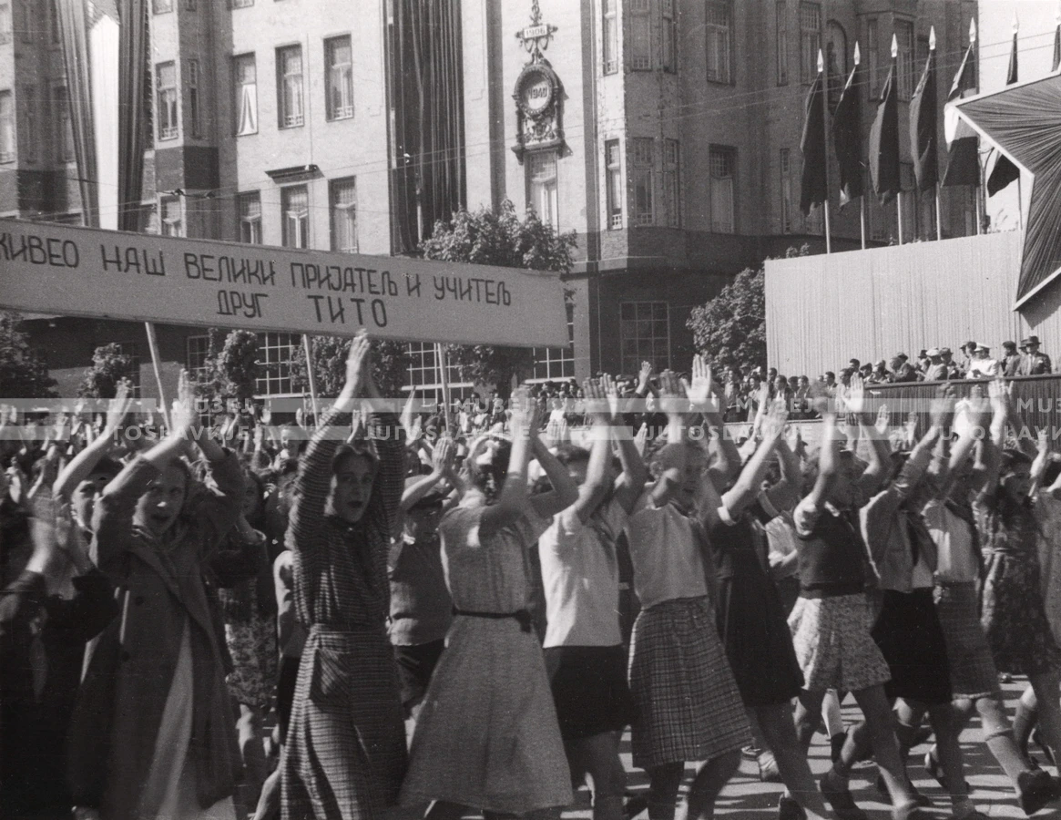 1949_003_052