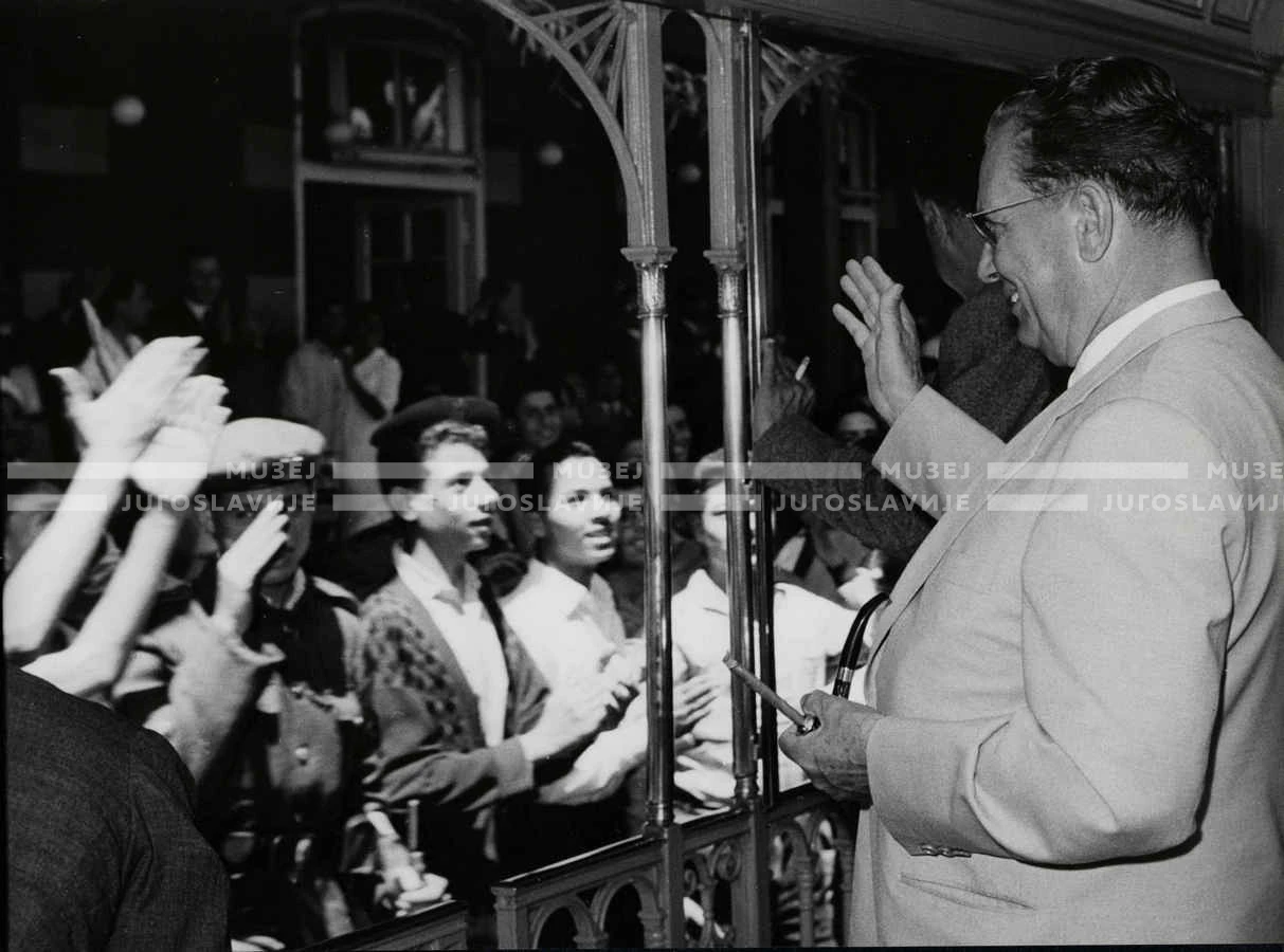 1961_165_112