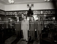 1954_027_046