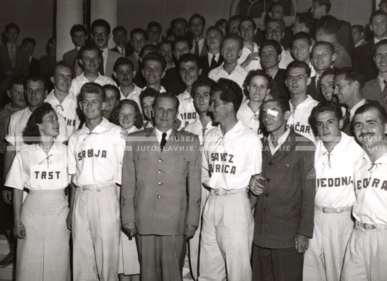 1951_009_099