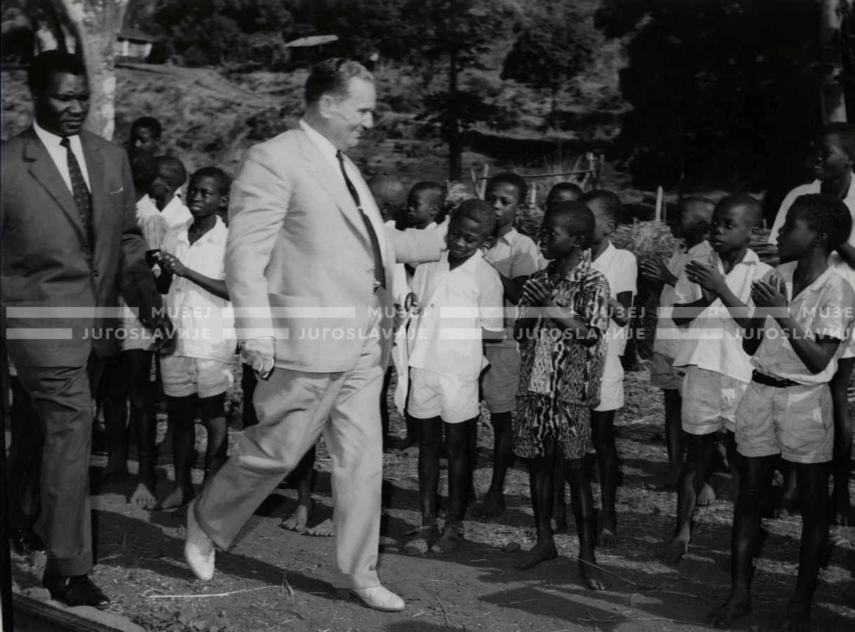 1961_157_160