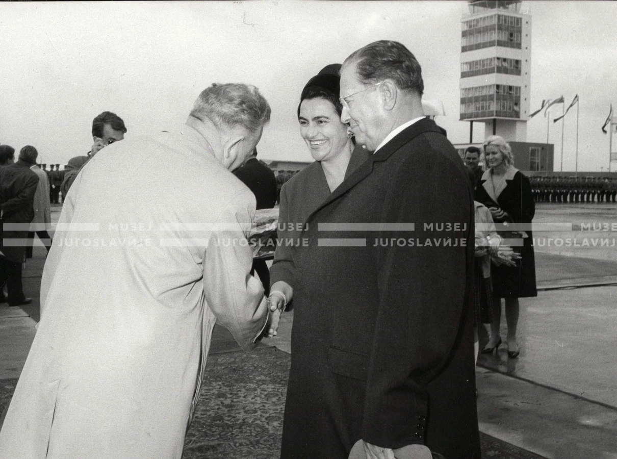 1964_252_088