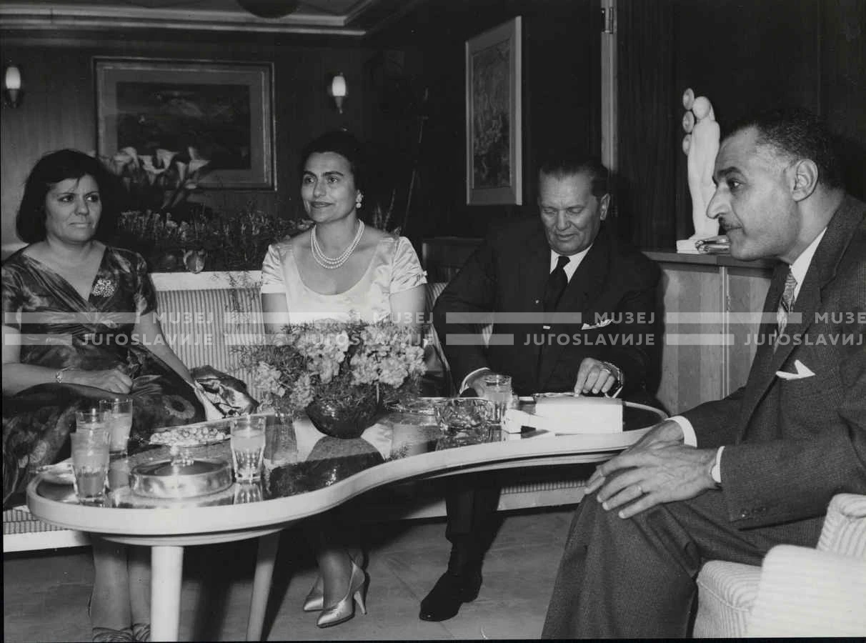 1961_165_138