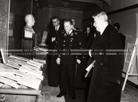 1952_013_051