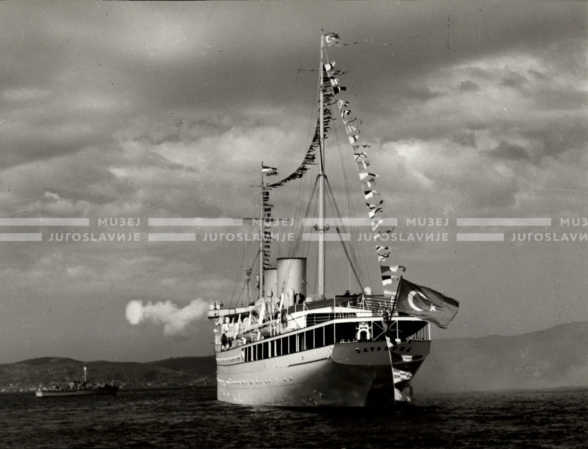 1954_027_132
