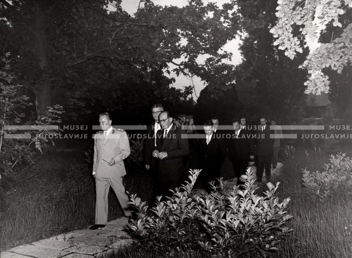 1952_014_078