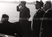 1949_004_110
