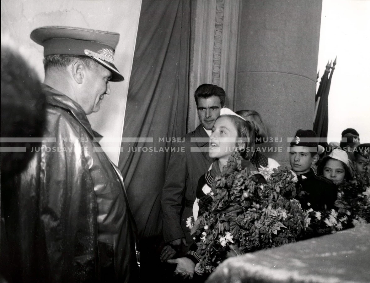 1953_024_050