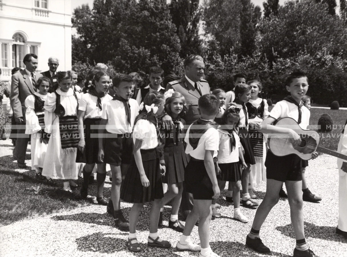 1952_015_002