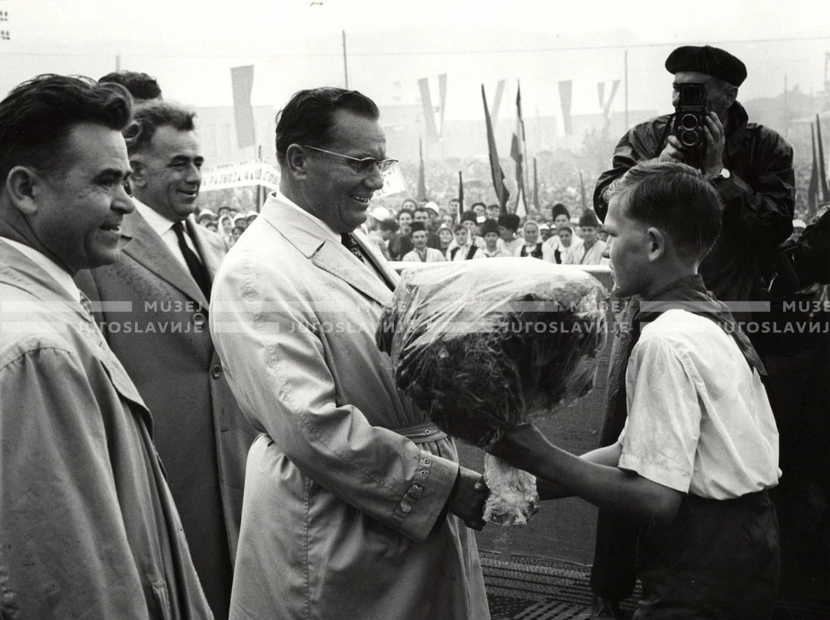 1961_169_157