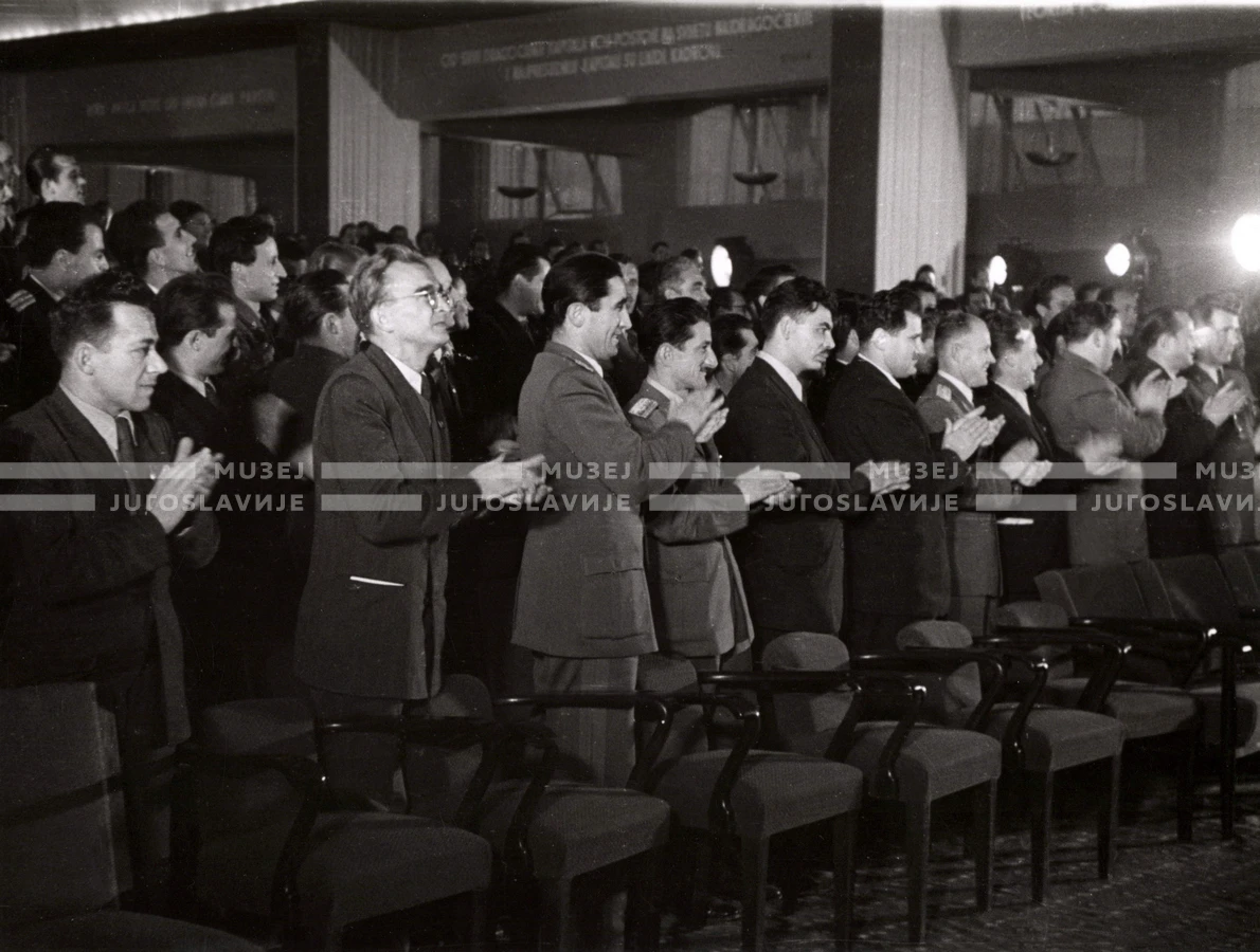 1948-49_002_040