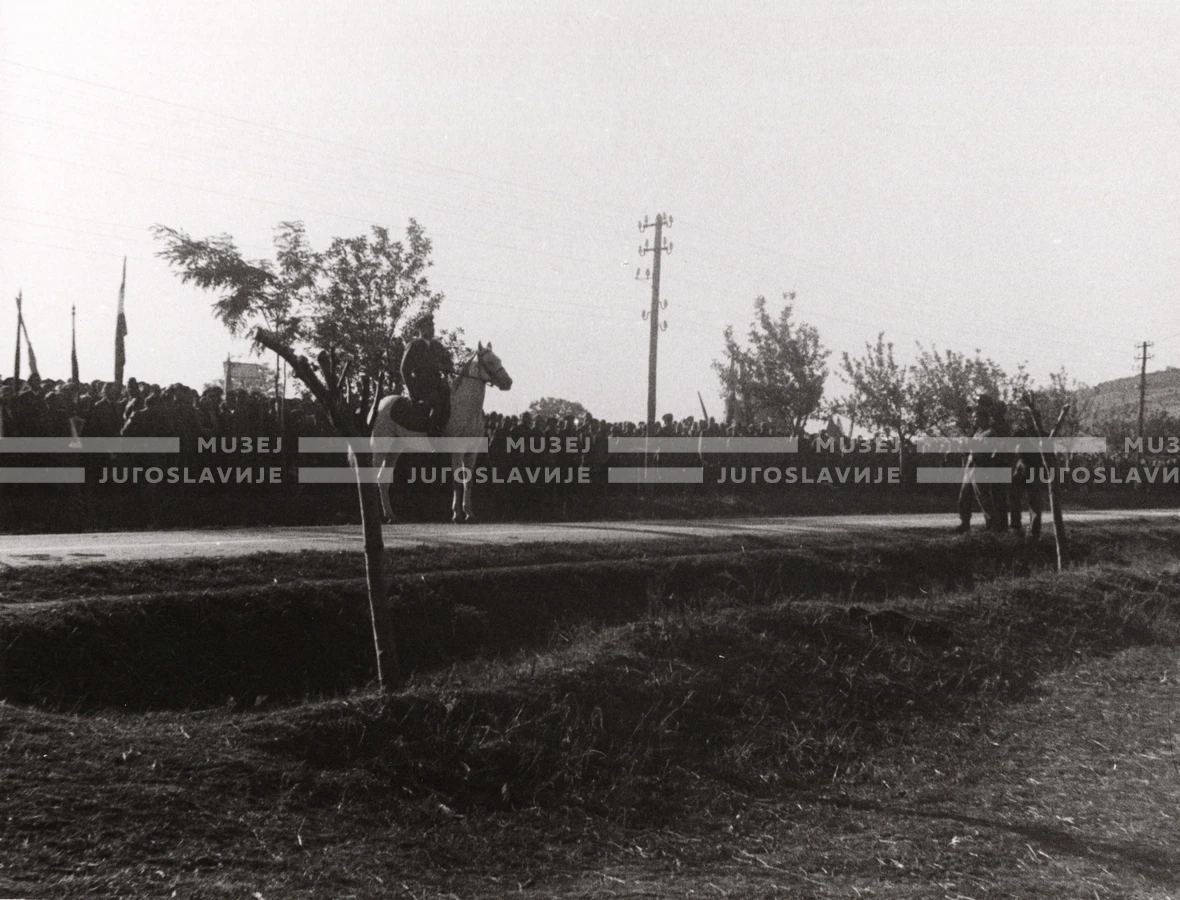 1949_004_084
