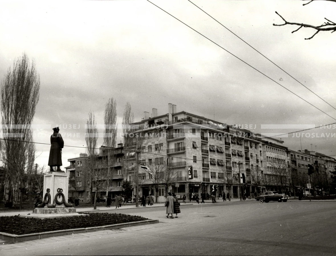 1954_027_067