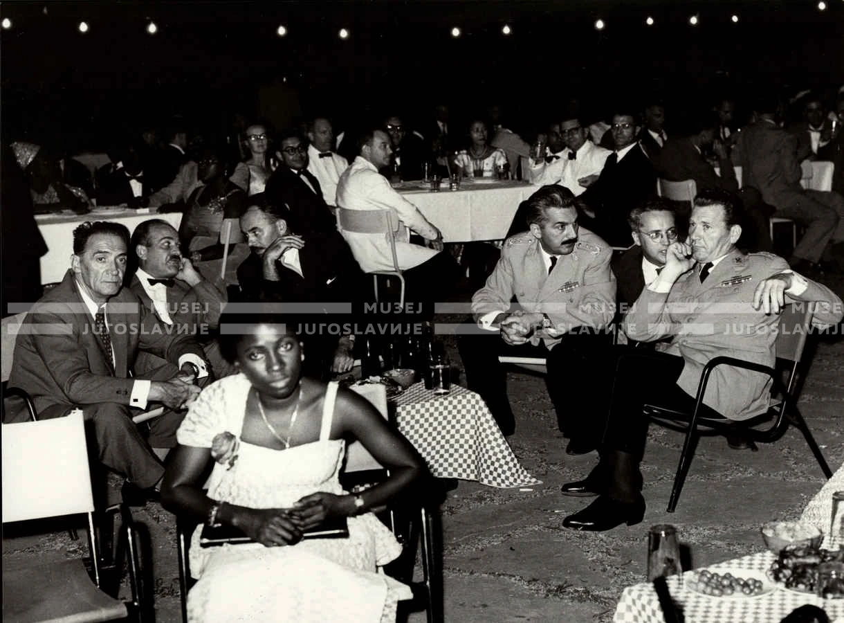 1961_159_077