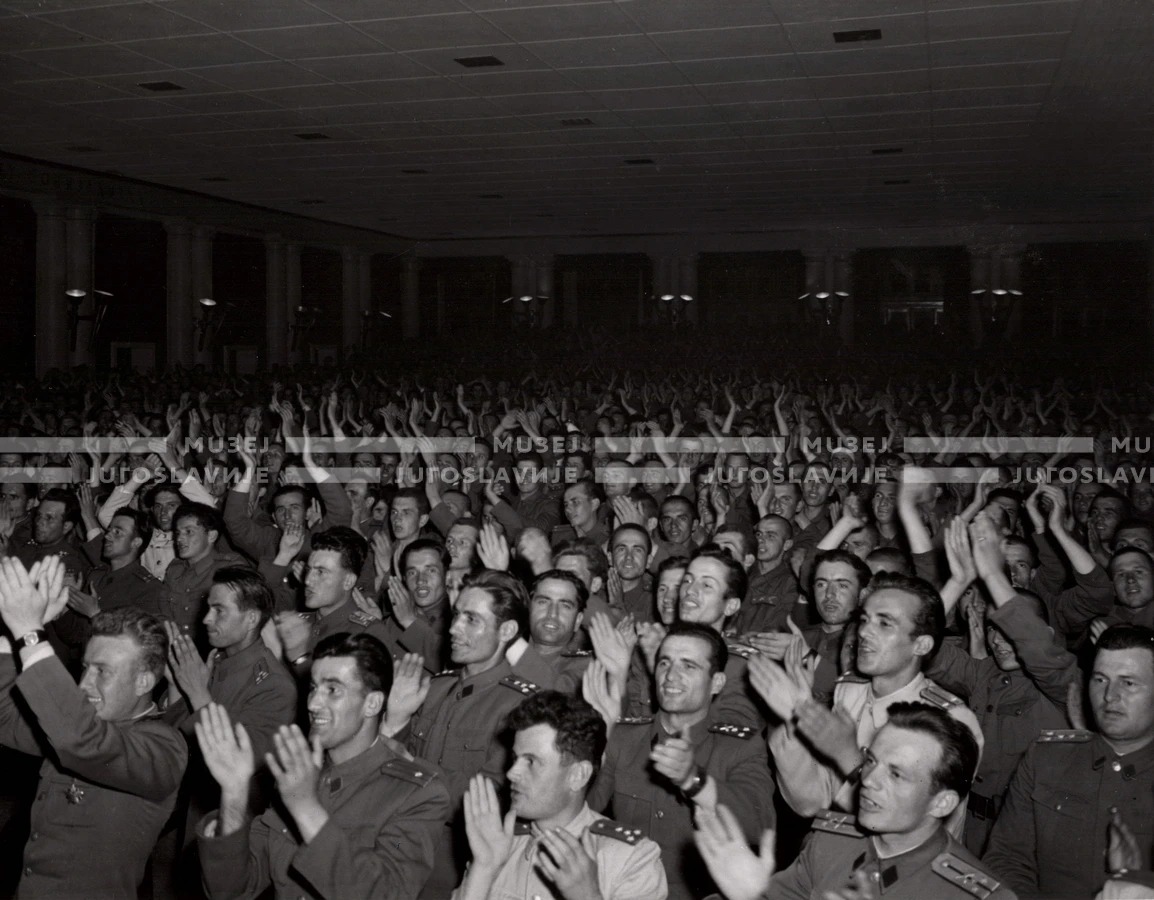 1949_003_061