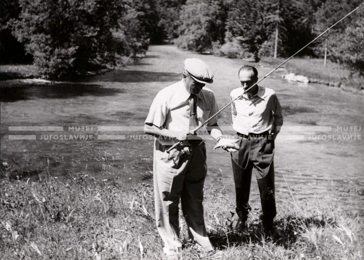 1951_010_120