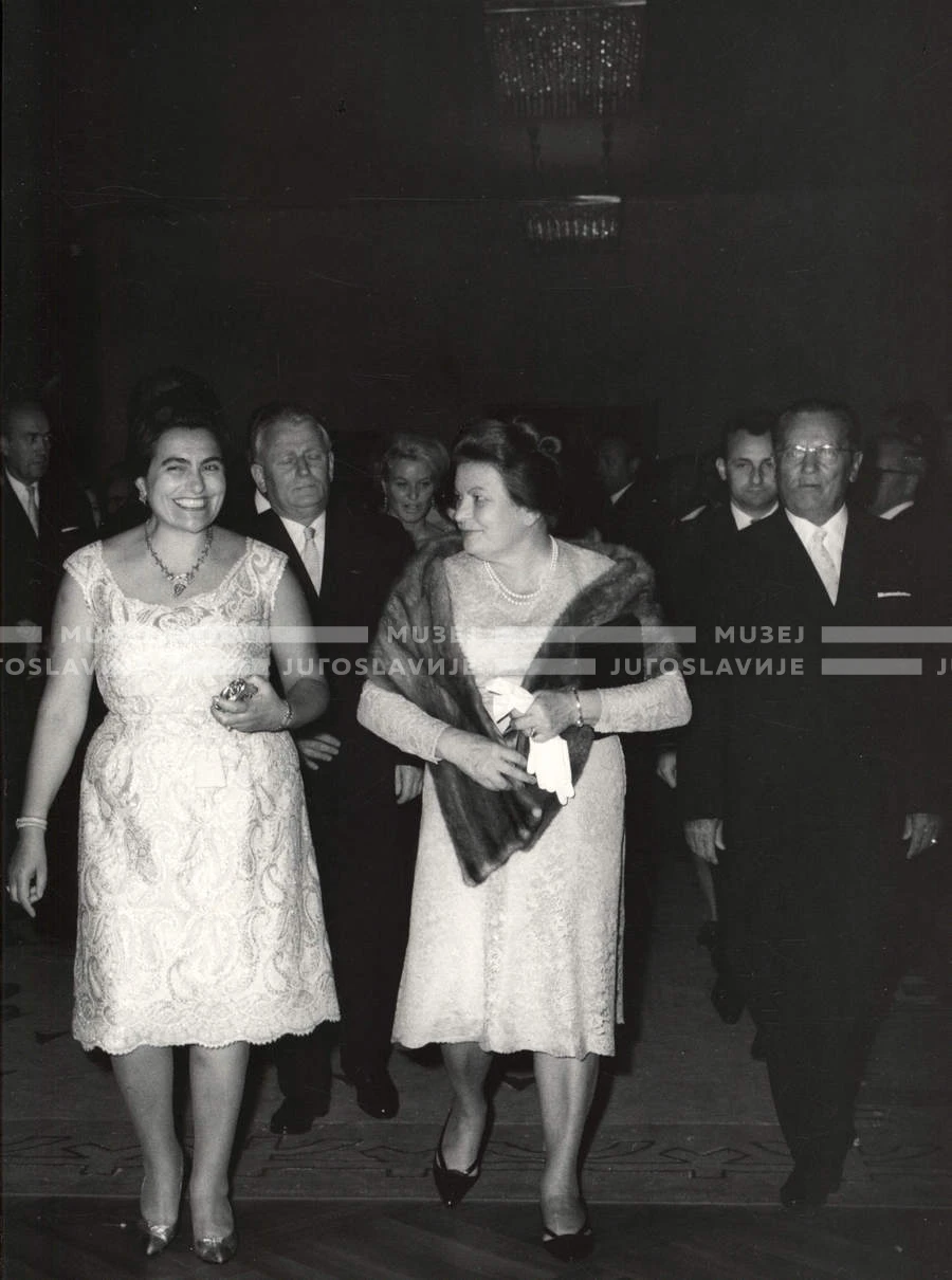 1964_252_168