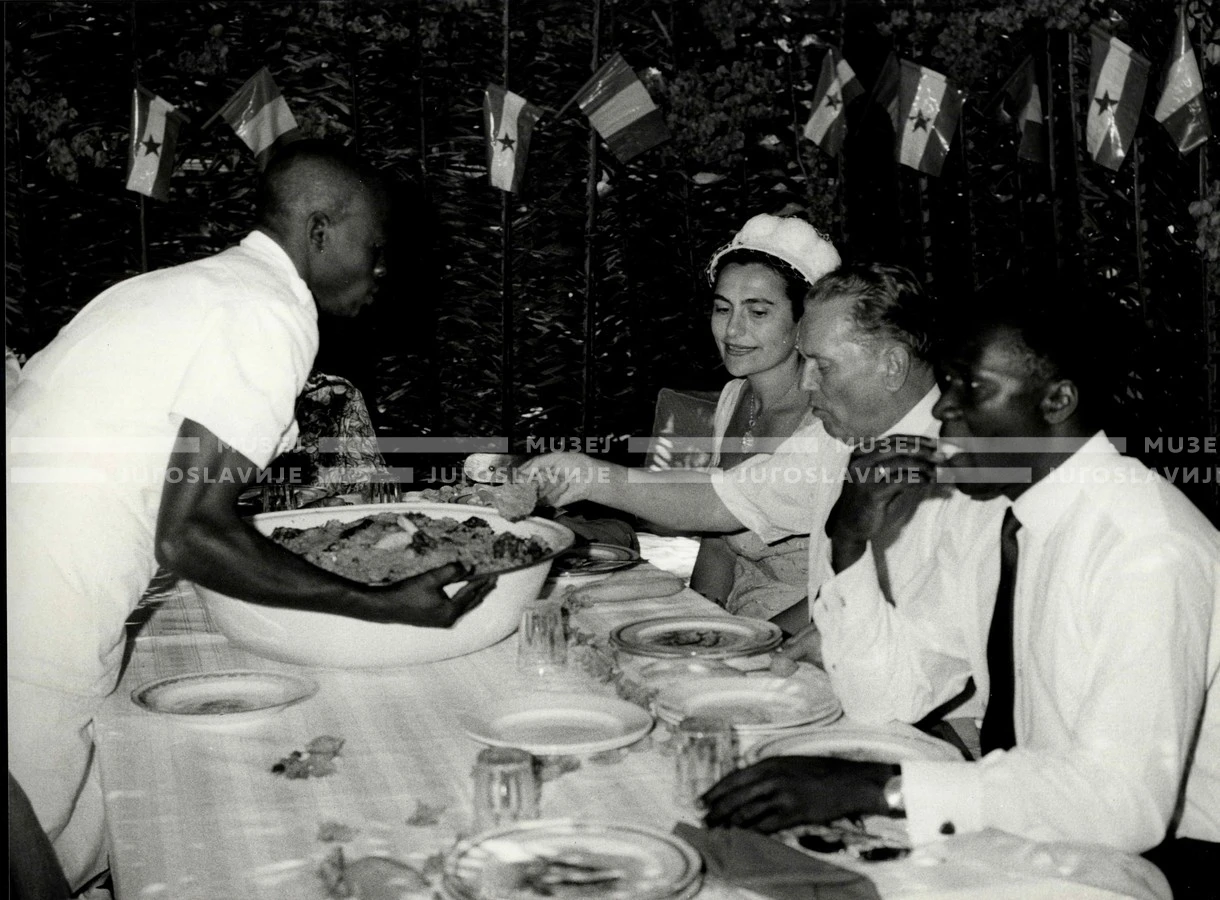 1961_158_049