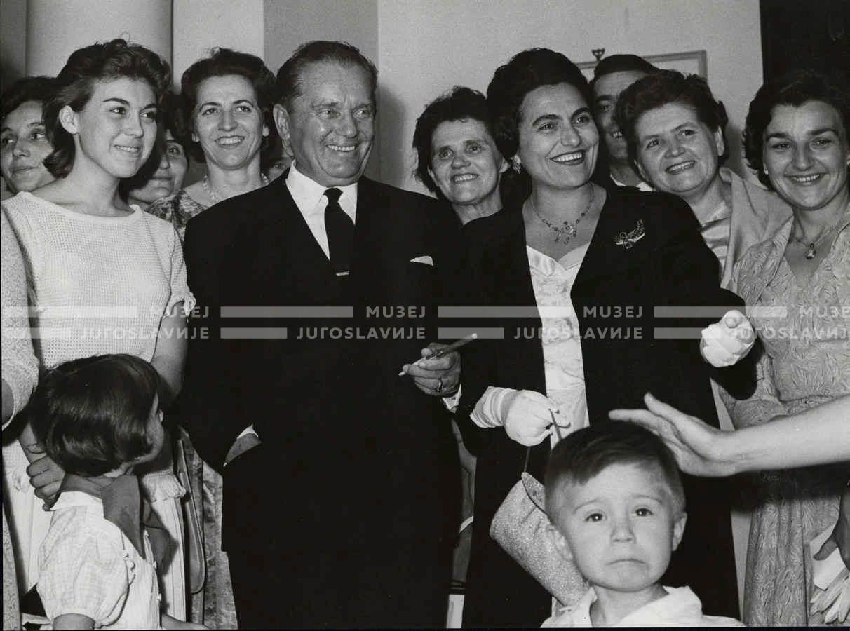 1961_165_063