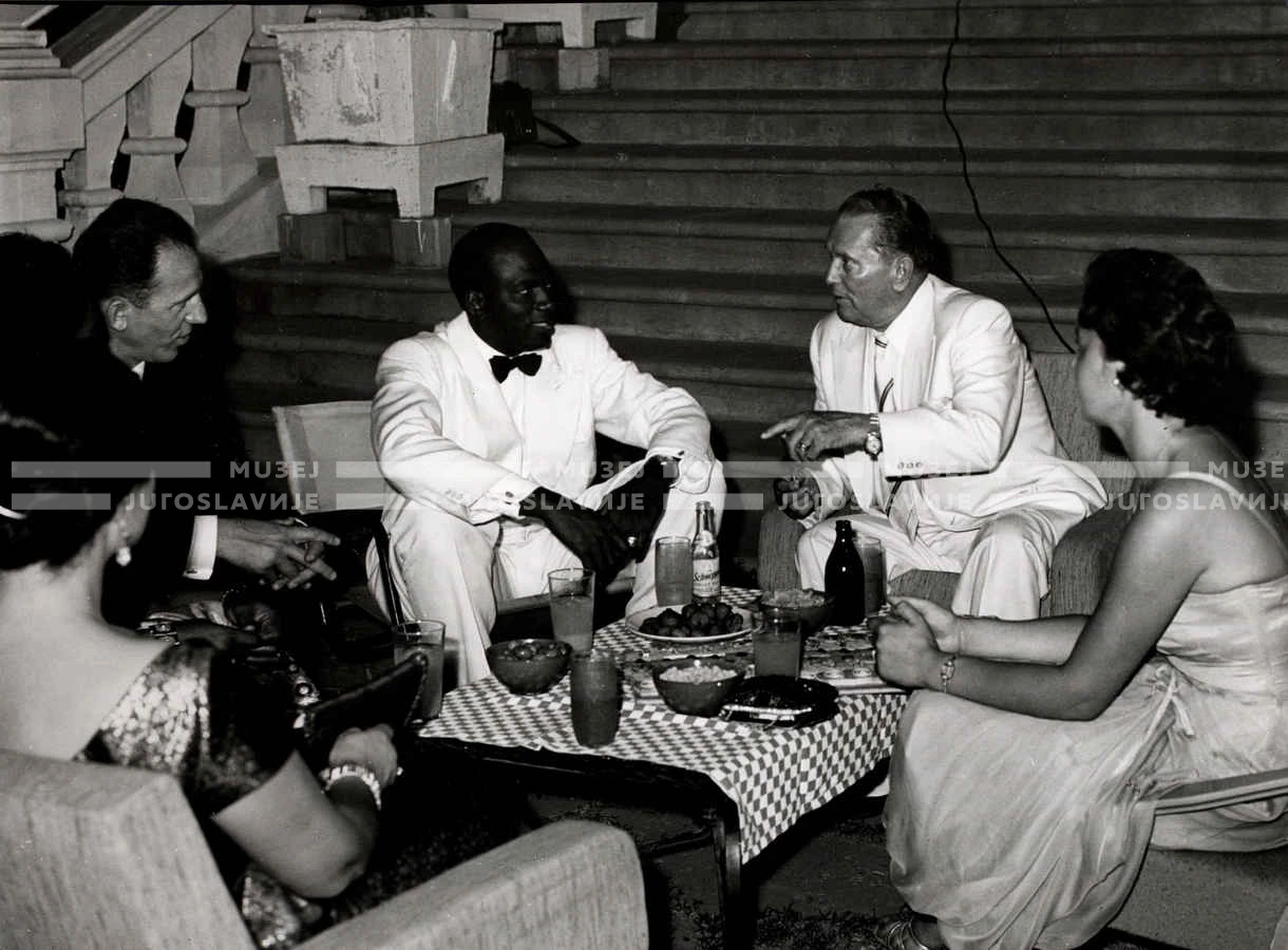 1961_159_057