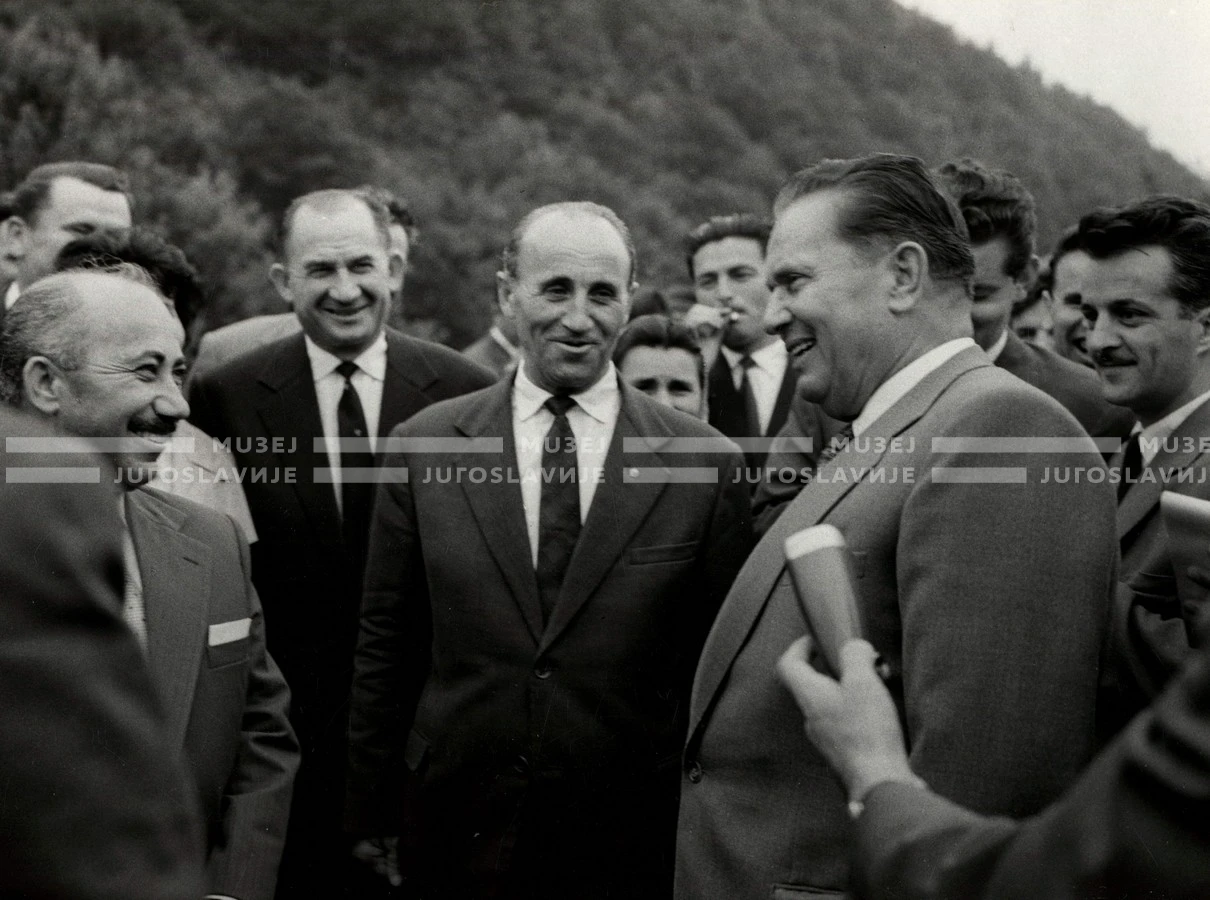 1961_169_084