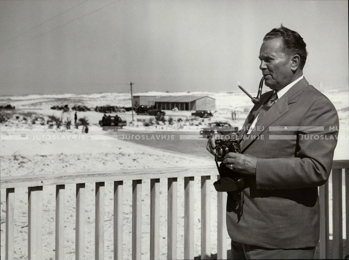 1961_164_088