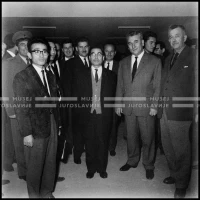 AR_B_13_09