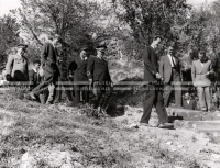 1949_004_077
