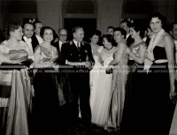 1954_027_057