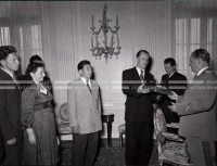 1954_028_024