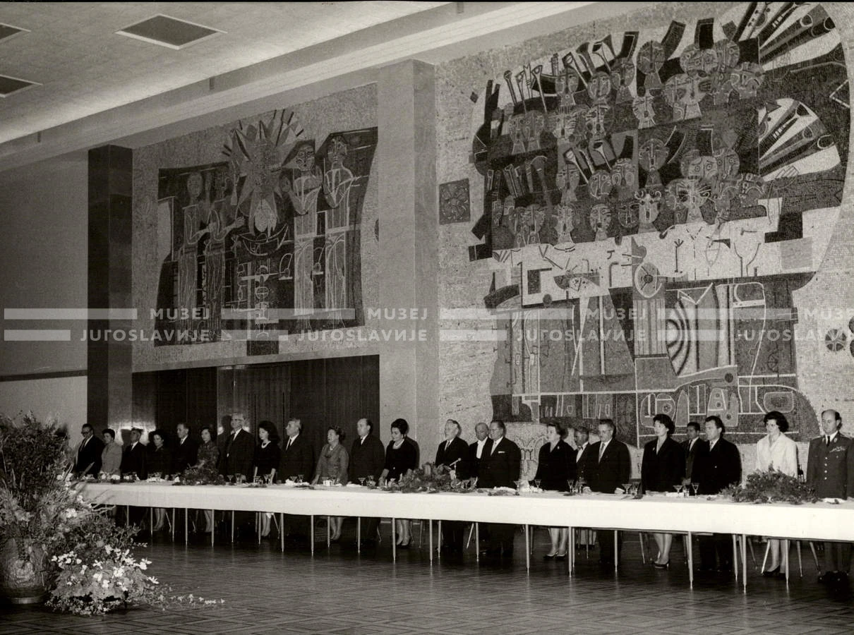 1964_252_115